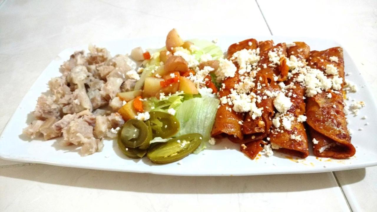 Comonfort Hotel Posada Chamacuero מראה חיצוני תמונה
